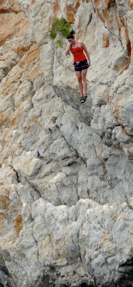 DWS Musandam rock climbing women | rock climbing in Dubai